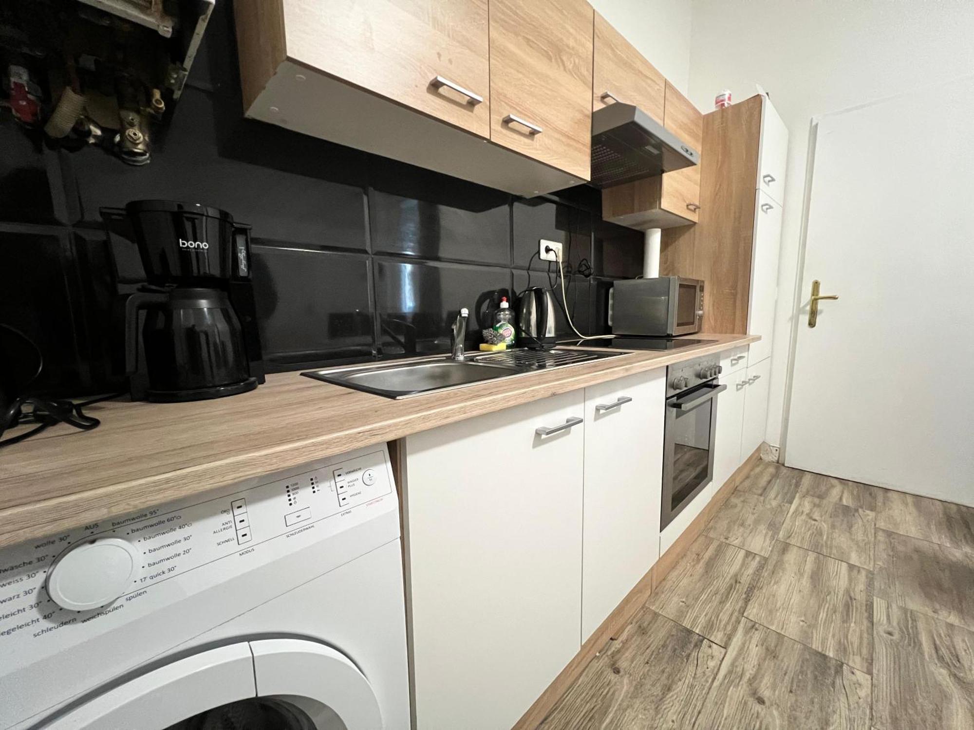 Affordable 3br Prime Location In Apartment *