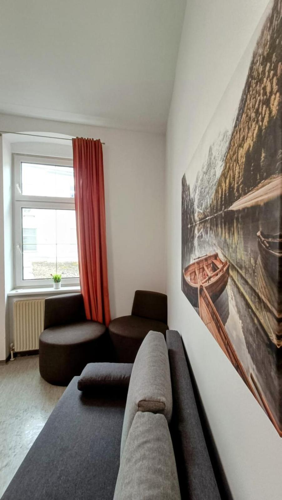 Hostel Near Schoenbrunn - Economy In Shared At Meidling Train Station *