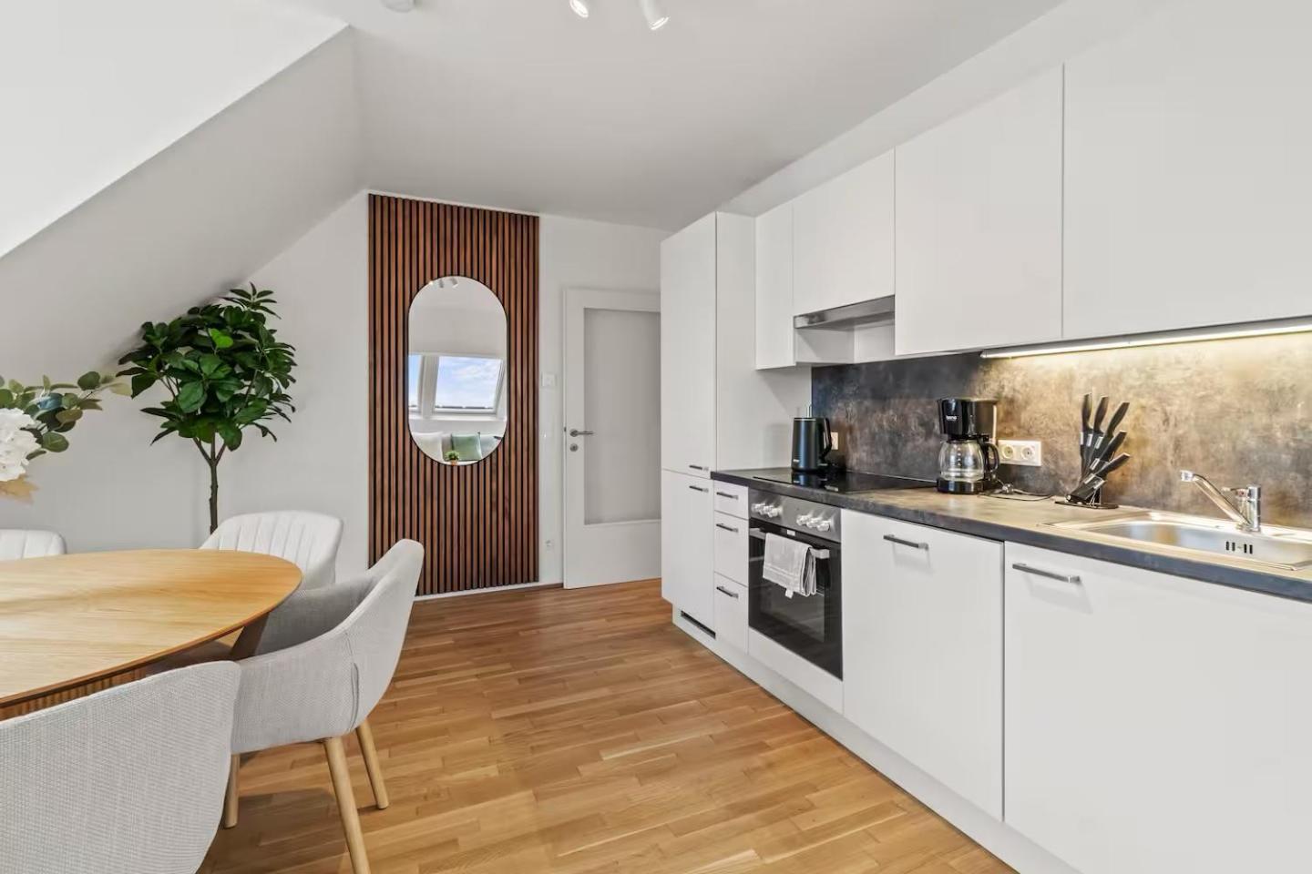 Apartment Fast Wifi - 3 Min Walk To Metro - On-site Parking For 19,90 Eur