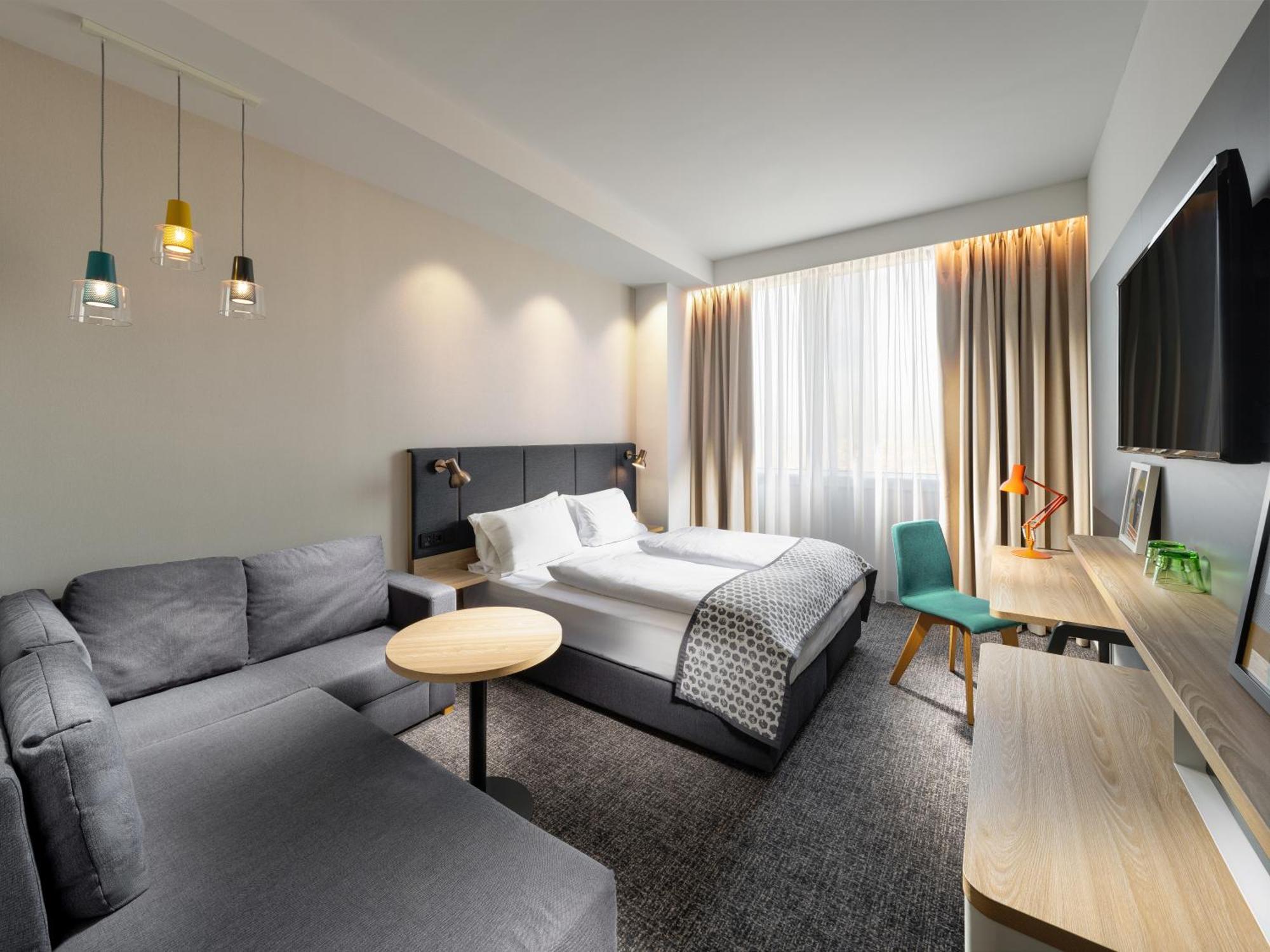 Hotel Clarion South