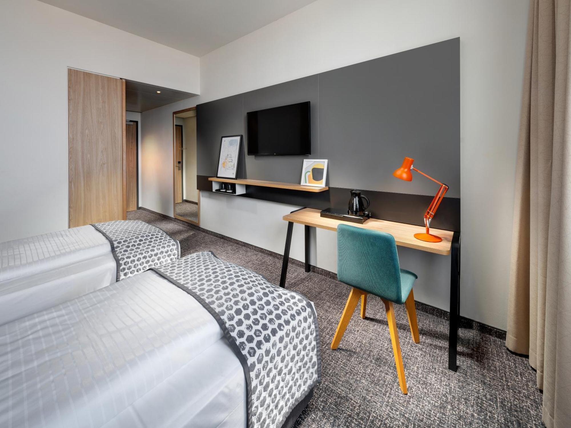 Hotel Clarion South 4*