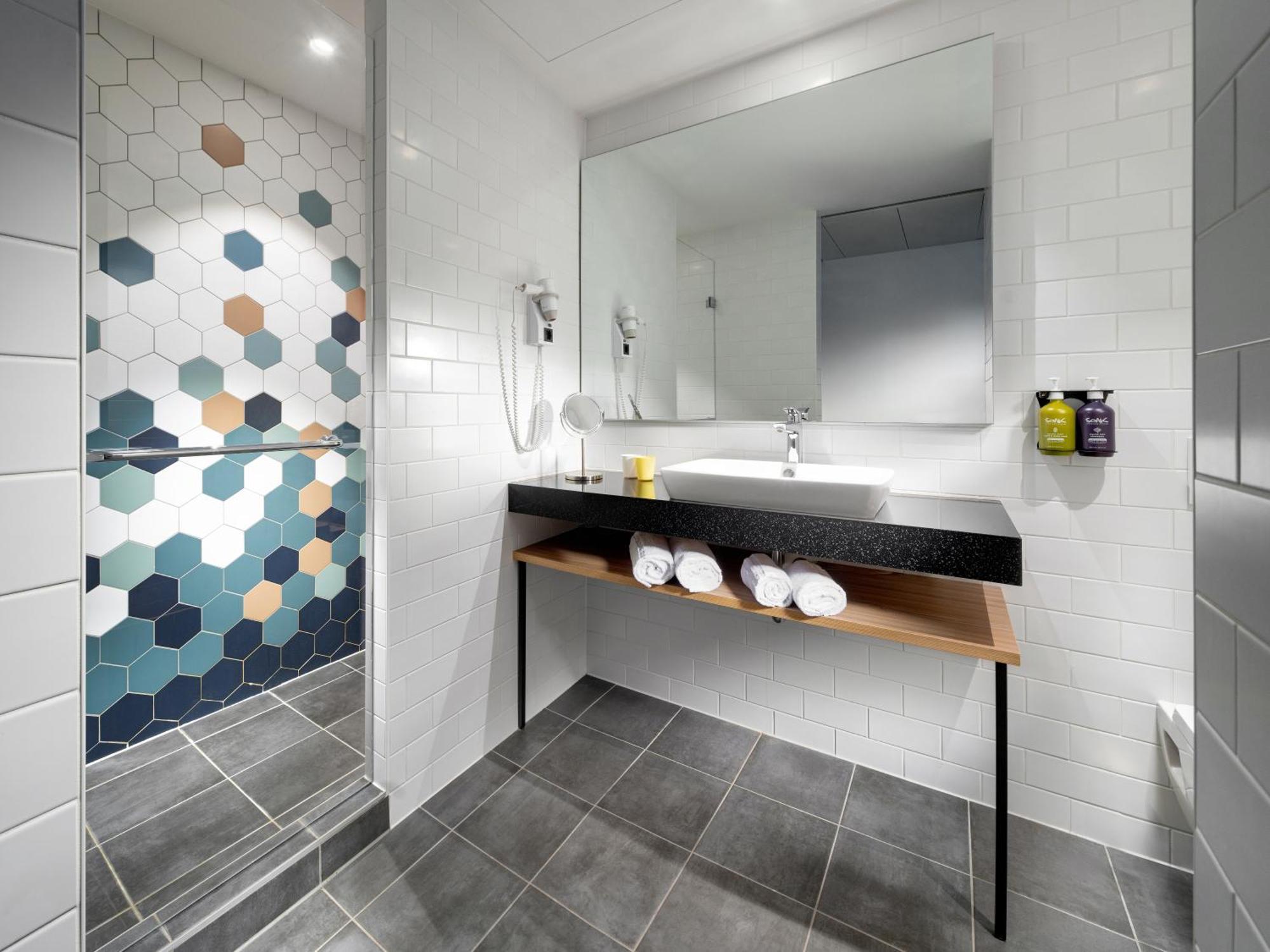 Hotel Clarion South 4*
