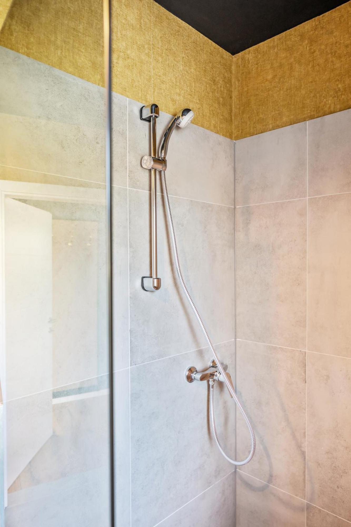 Apartment Black - Whirlpool Terrace - Free Parking - Wifi *