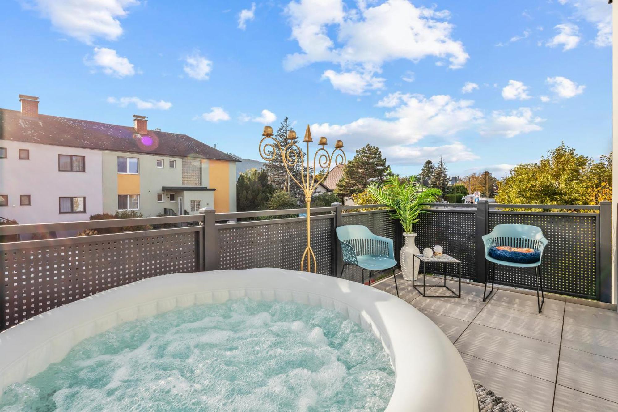Black - Whirlpool Terrace - Free Parking - Wifi Apartment Vienna
