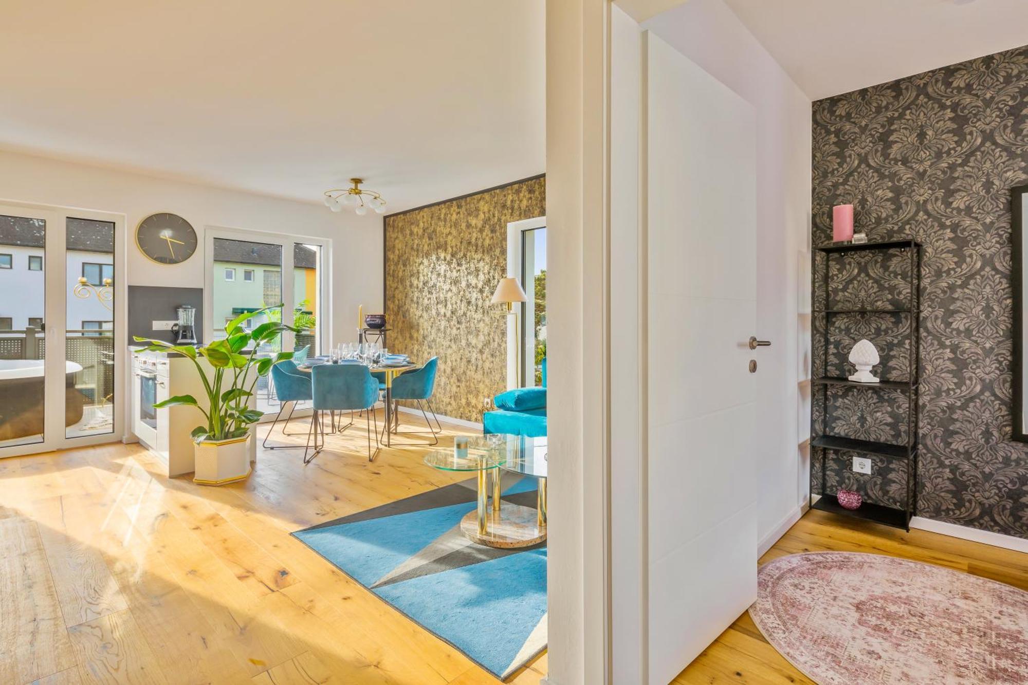 Black - Whirlpool Terrace - Free Parking - Wifi Apartment