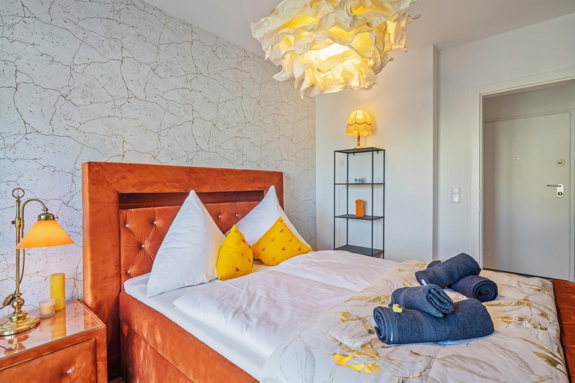Black - Whirlpool Terrace - Free Parking - Wifi *