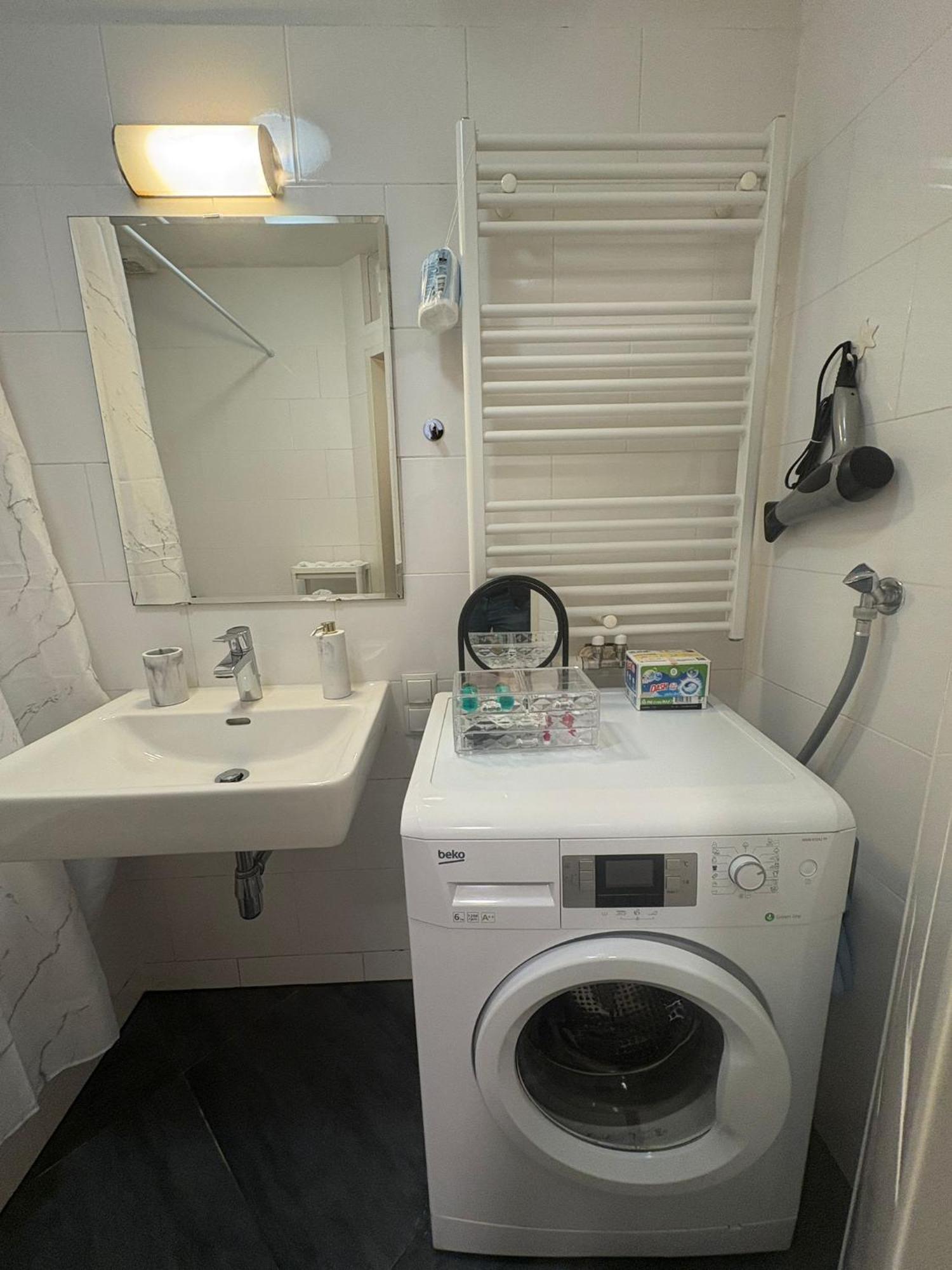 Apartment Near Schoenbrunn Palace
