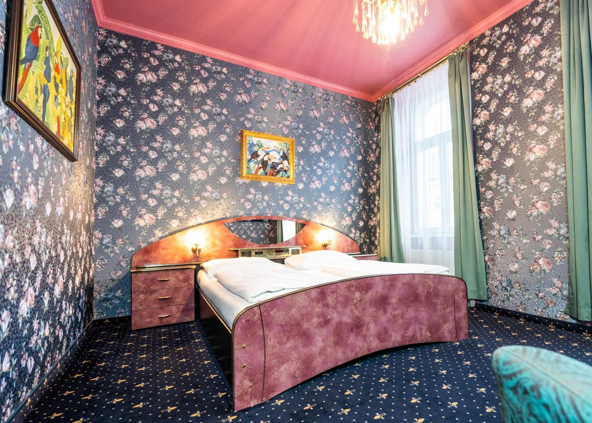 Hotel Urania