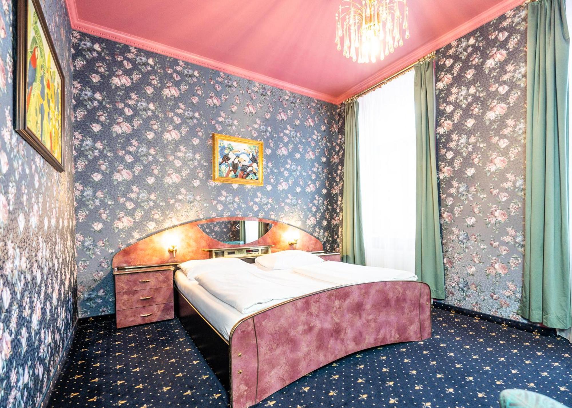 Urania 3* Viena