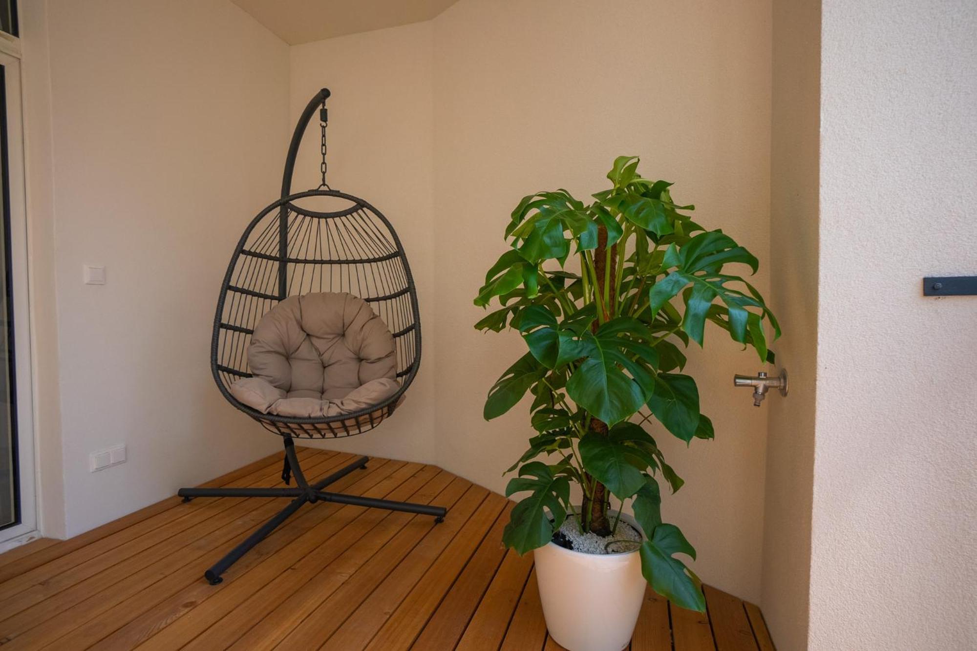 Apartment Bright Stylish With A Huge Terrace In A Location *