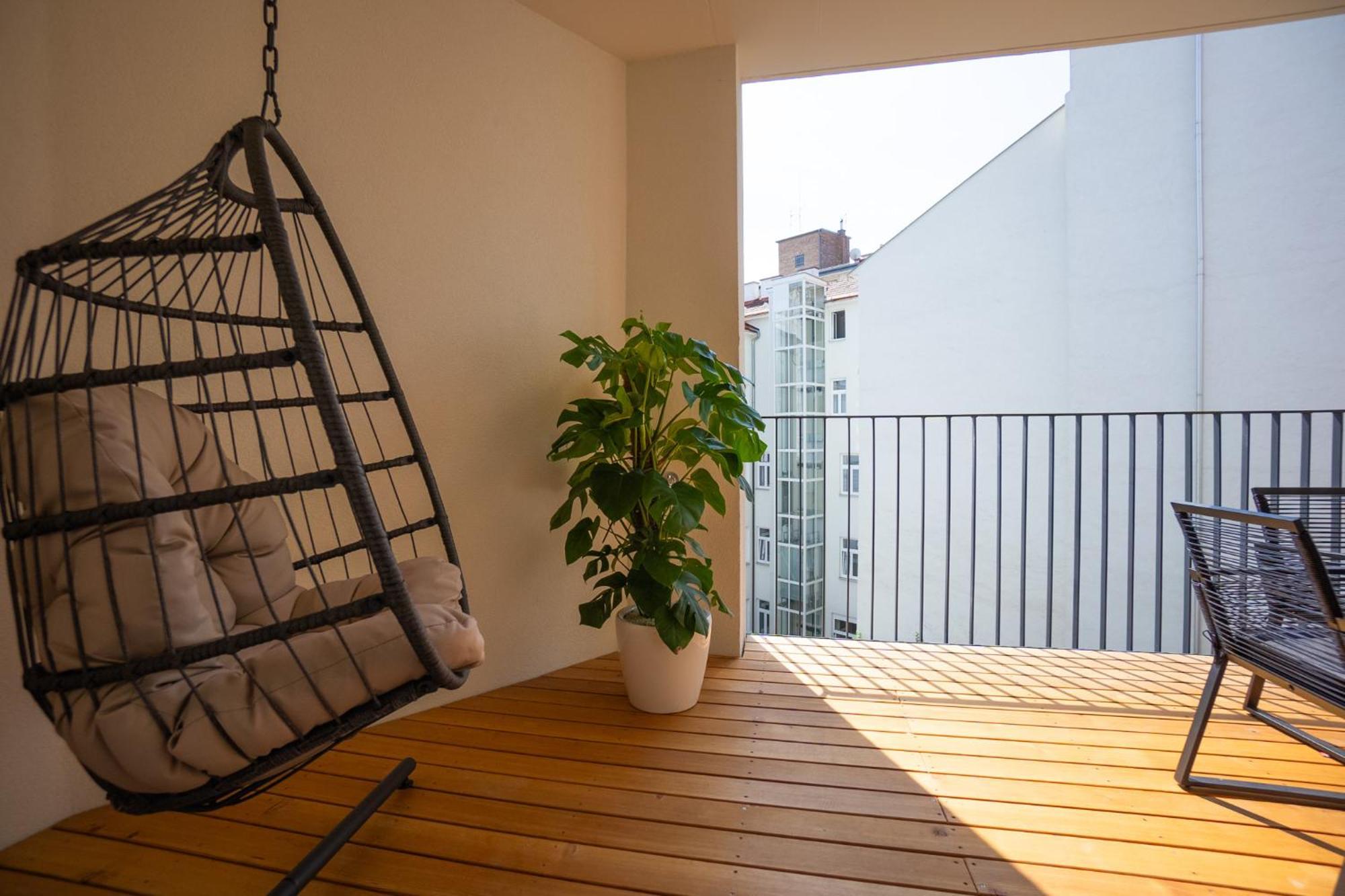 Bright Stylish With A Huge Terrace In A Location Apartment