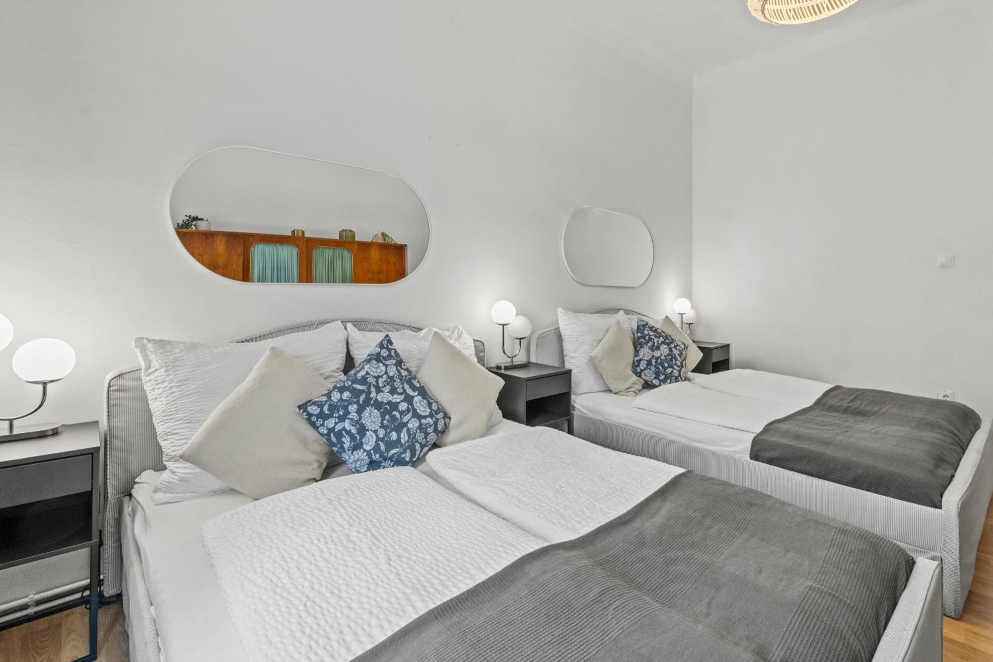 Spacious 2 Bedroom I 2 Minutes To Metro And Train Station * Vienna