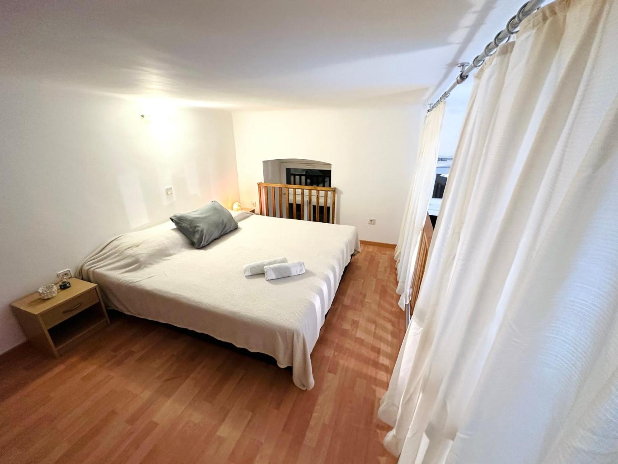 Viki's Galerie Apartment *