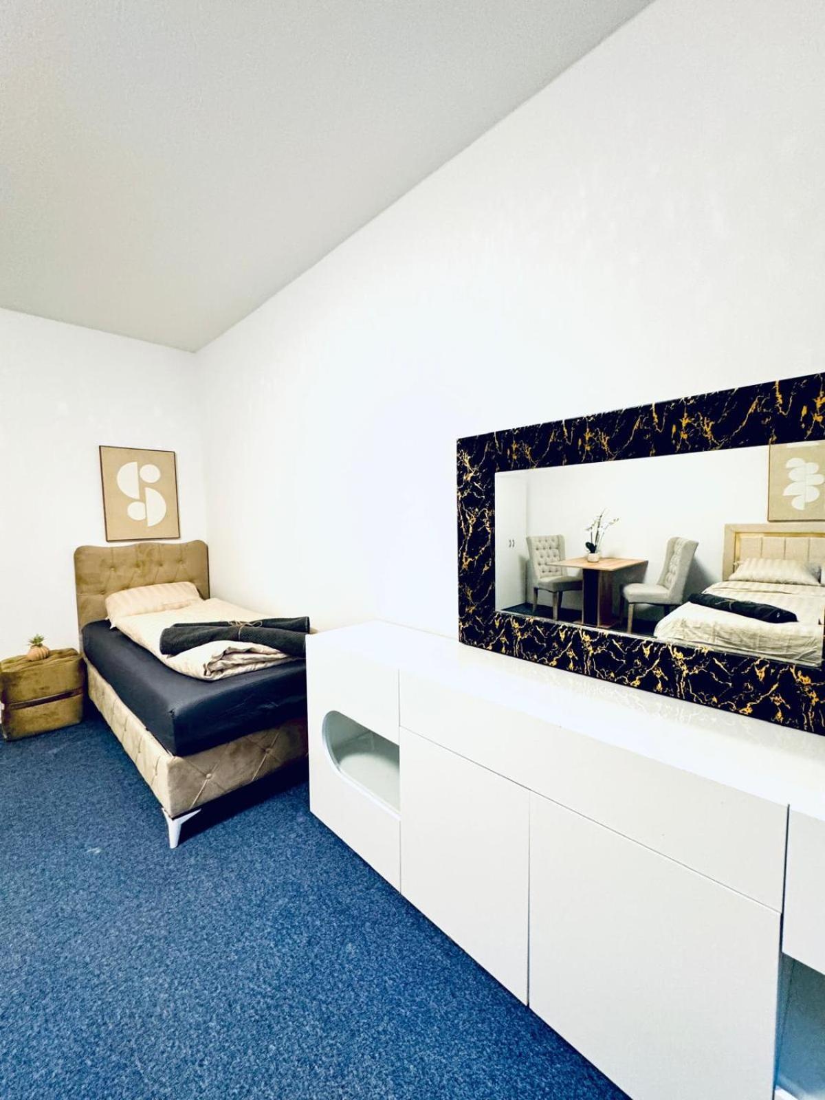 Bright Stay, 7br Shared Only 13min To Belvedere Palace Vienna