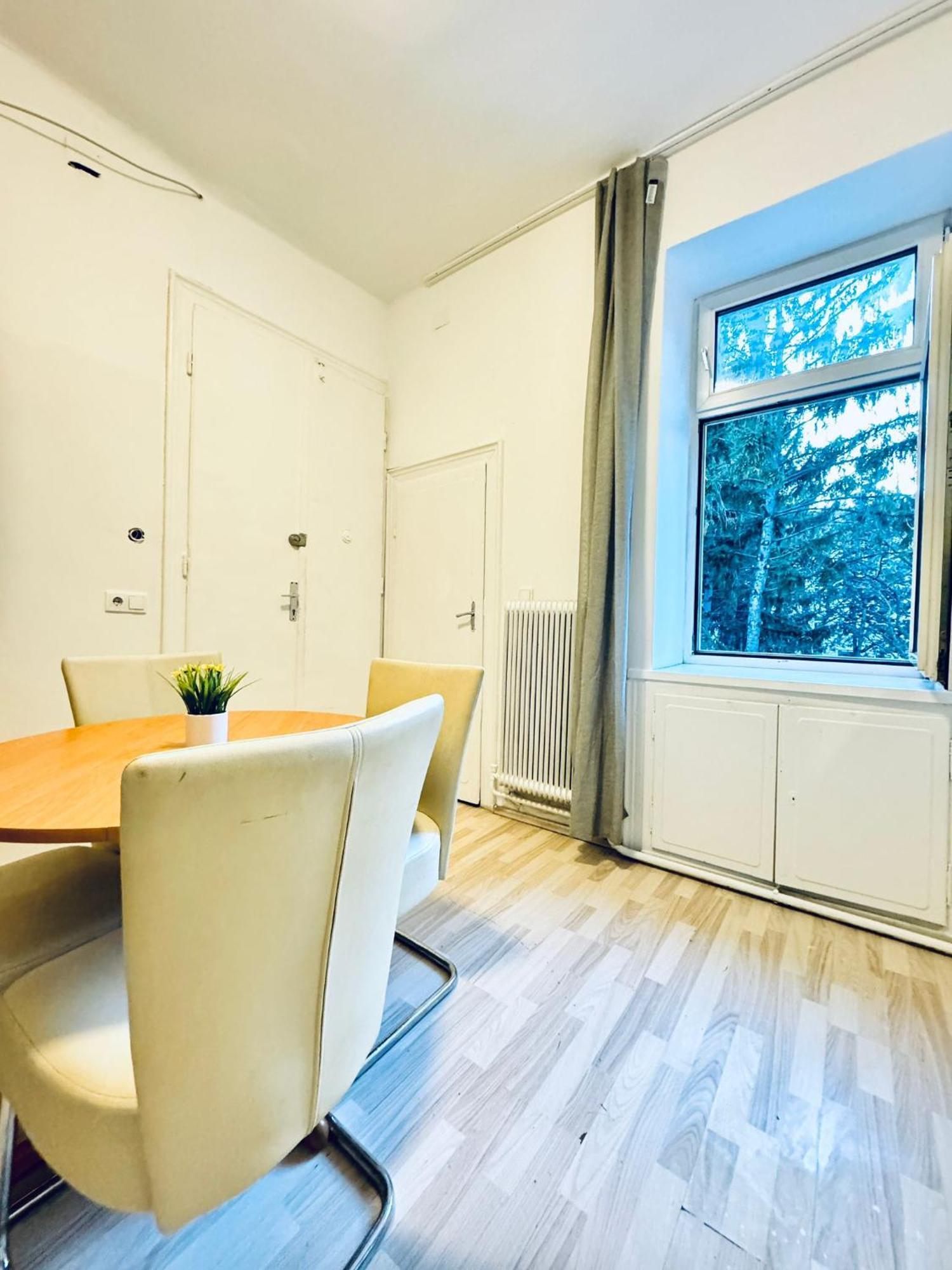 3br Shared Apartment, In The Heart Of Apartment *