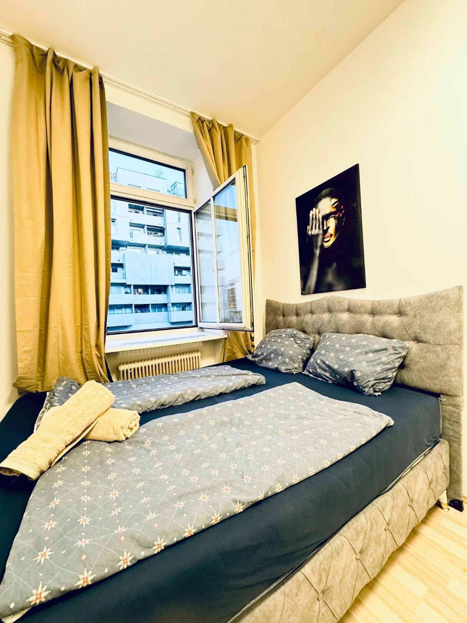 3br Shared Apartment, In The Heart Of Apartment *