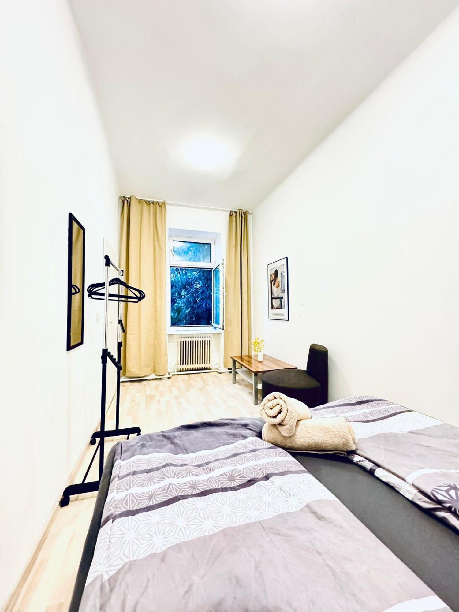 3br Shared Apartment, In The Heart Of Apartment