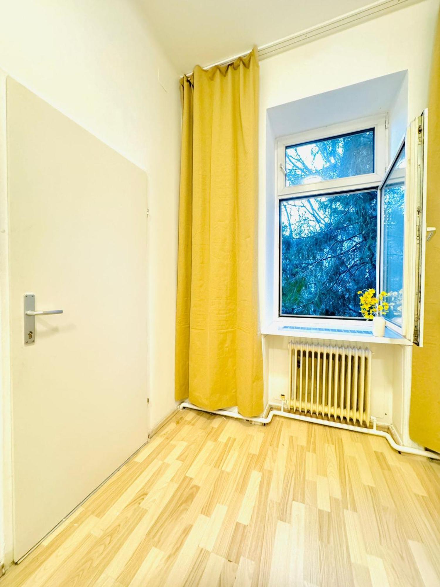 3br Shared Apartment, In The Heart Of Apartment