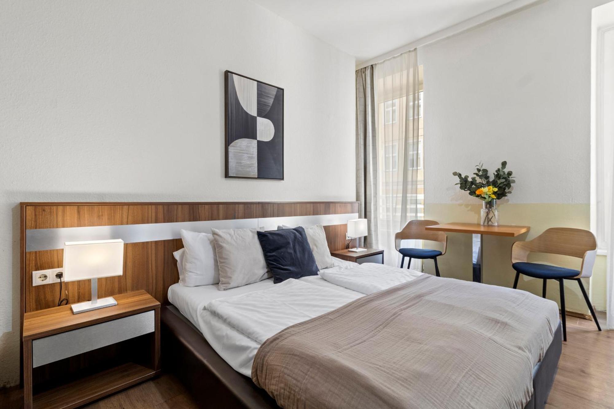 Apartment Paid Parking I Calm Location I 10 Minutes To S-bahn *