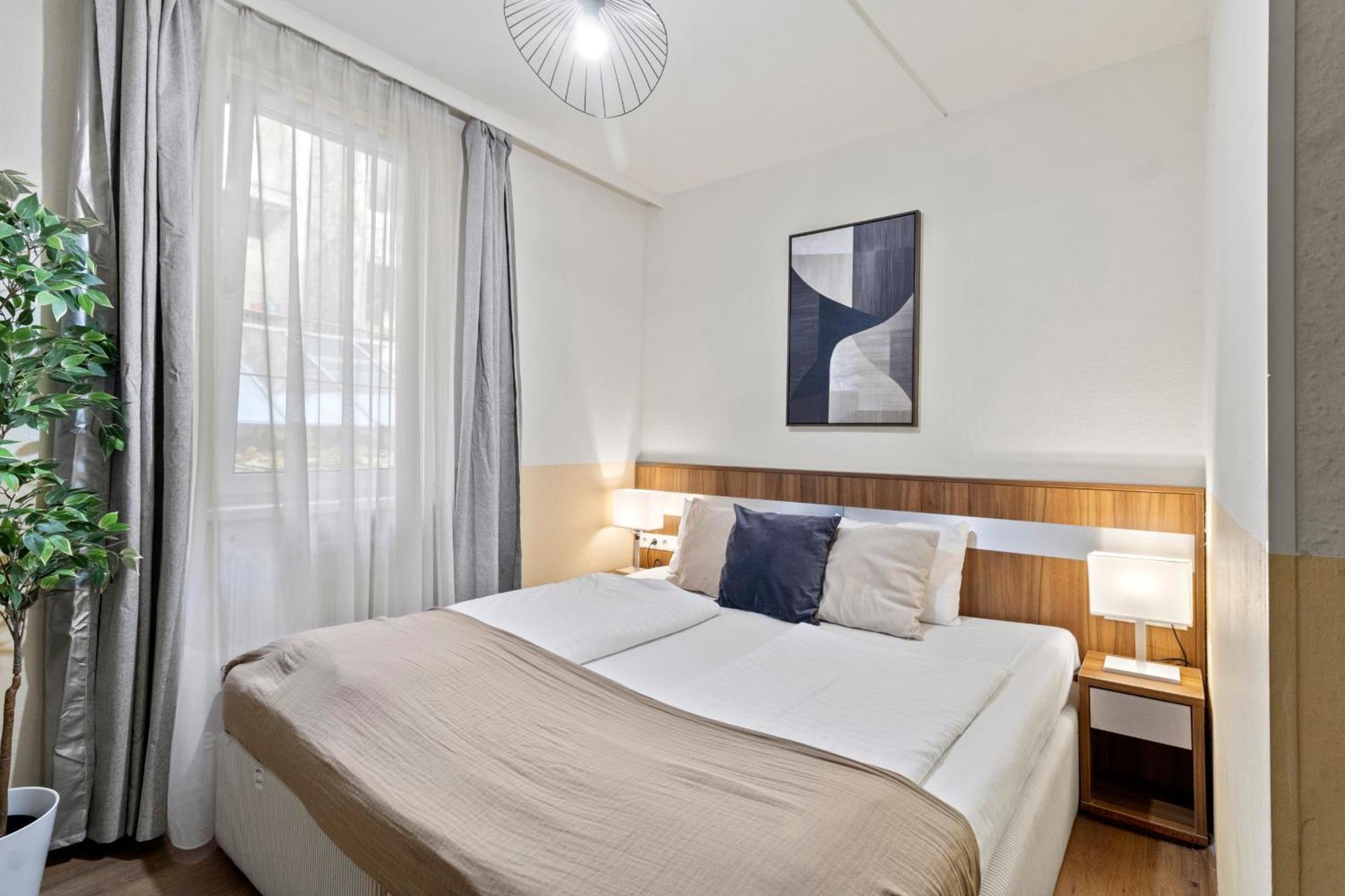 Apartment Paid Parking I Calm Location I 10 Minutes To S-bahn