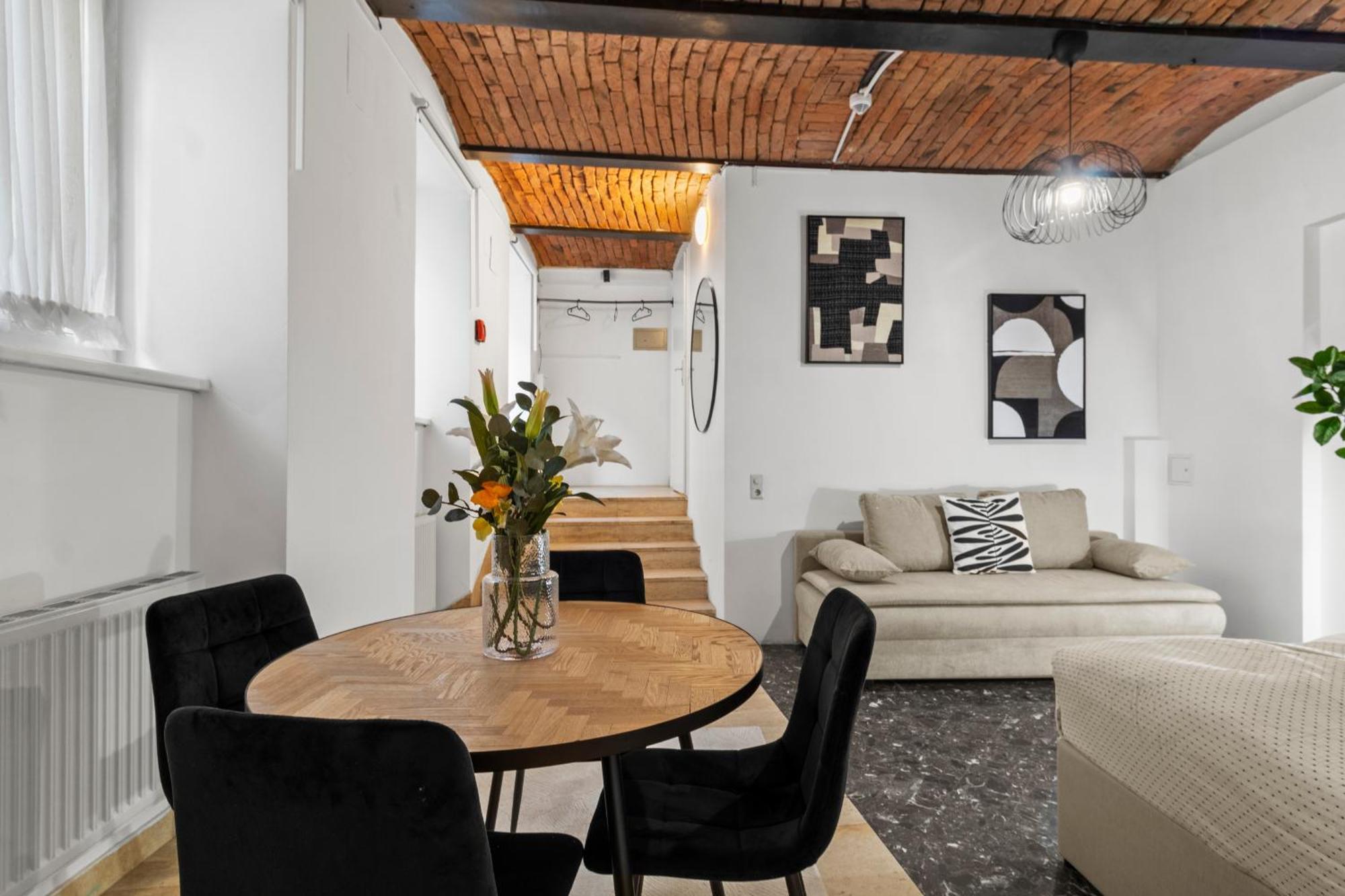 Apartment Paid Parking I Calm Location I 10 Minutes To S-bahn Vienna
