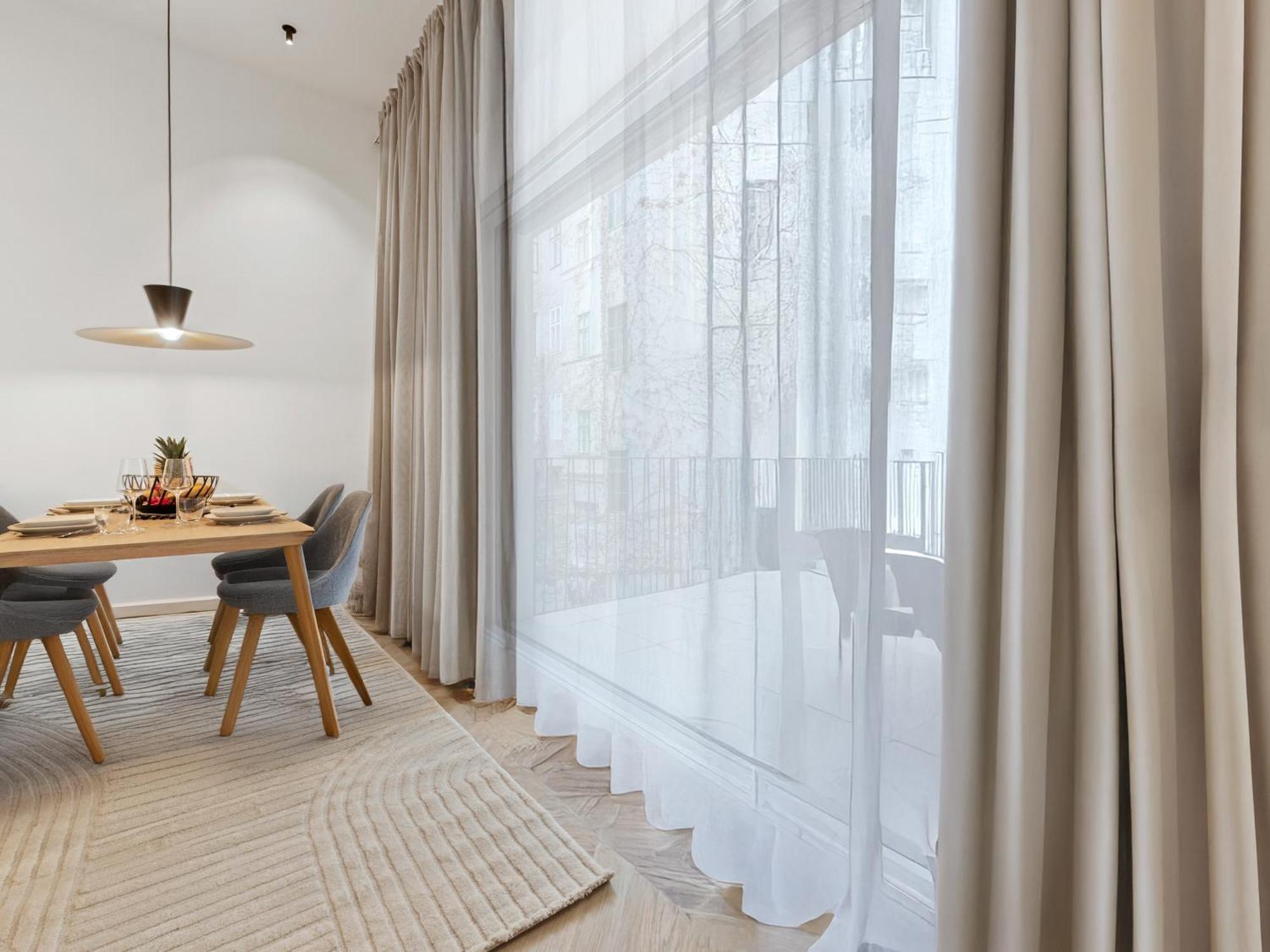 Door No 5 By Gt7 Hospitality Apartment