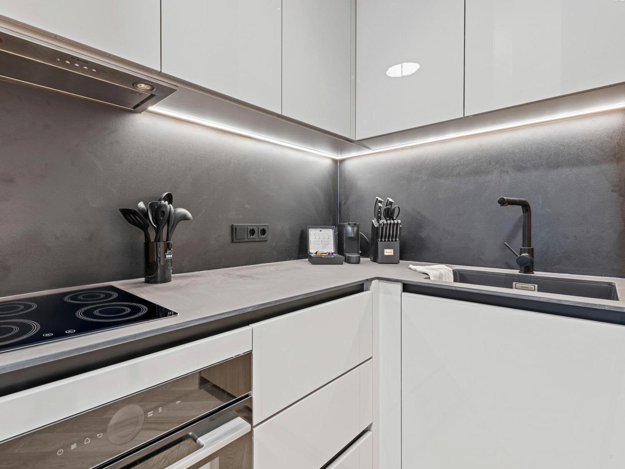Door No 5 By Gt7 Hospitality Apartment