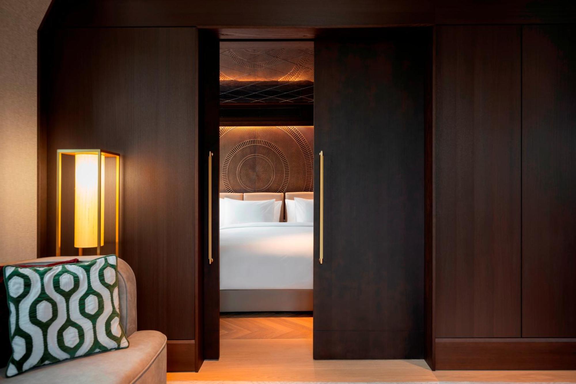 Hotel Almanac Palais
