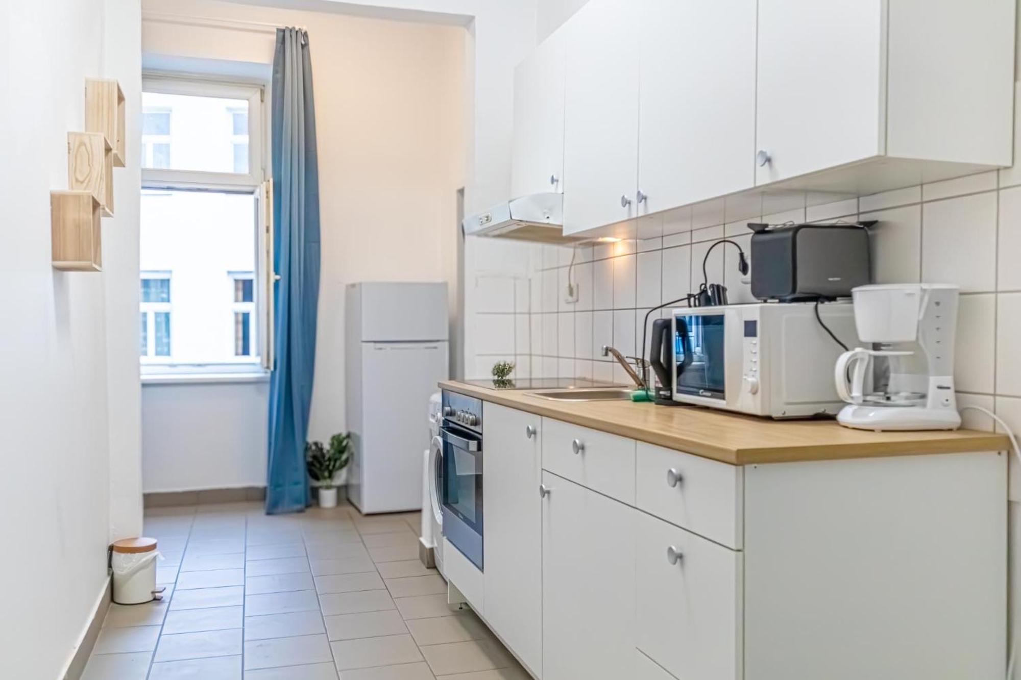 Basic 2br Perfectly Connected&well Positioned Apartment Vienna