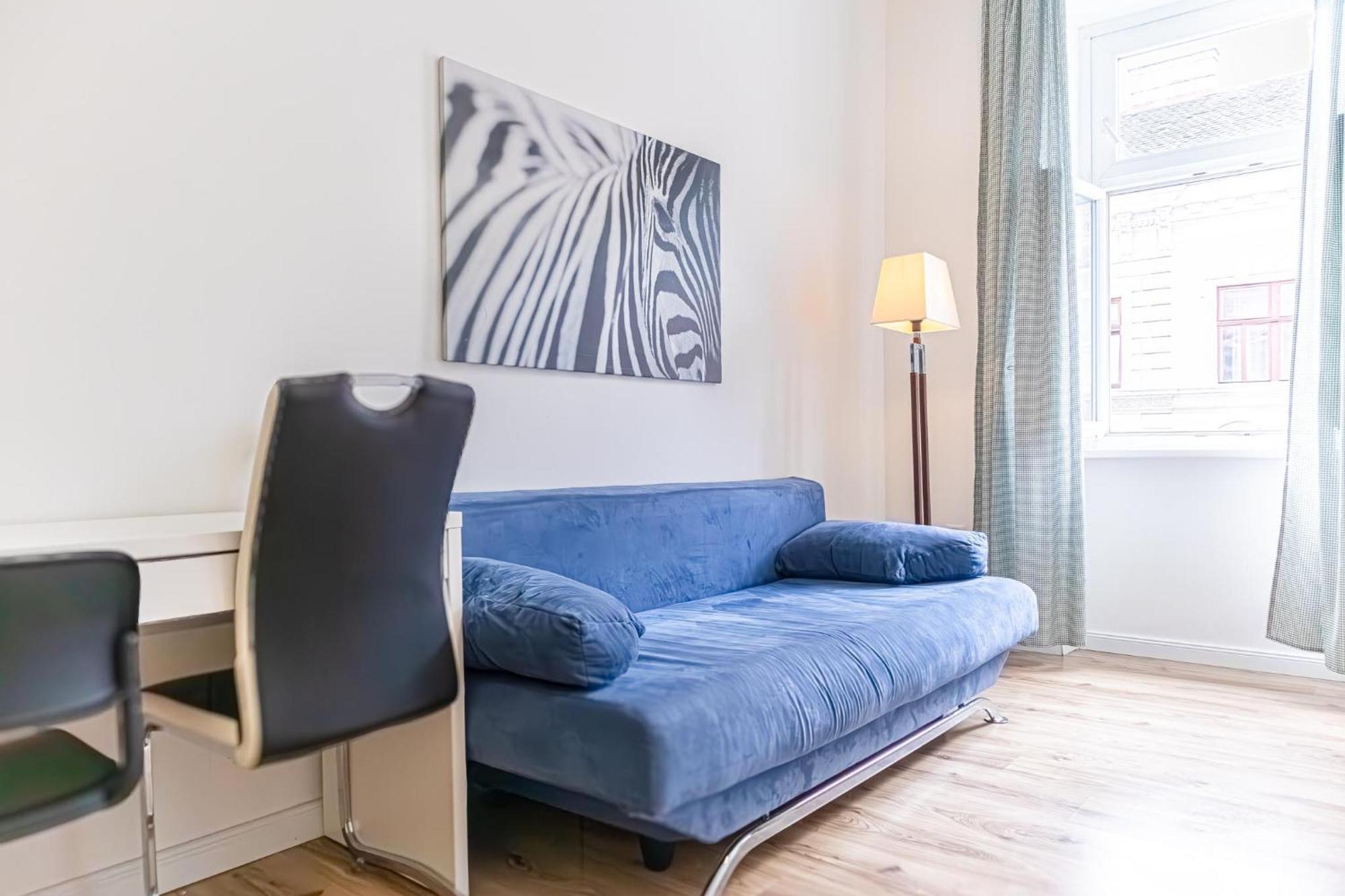 Charming 1br Viennese Gem - Perfect Starting Point Apartment *