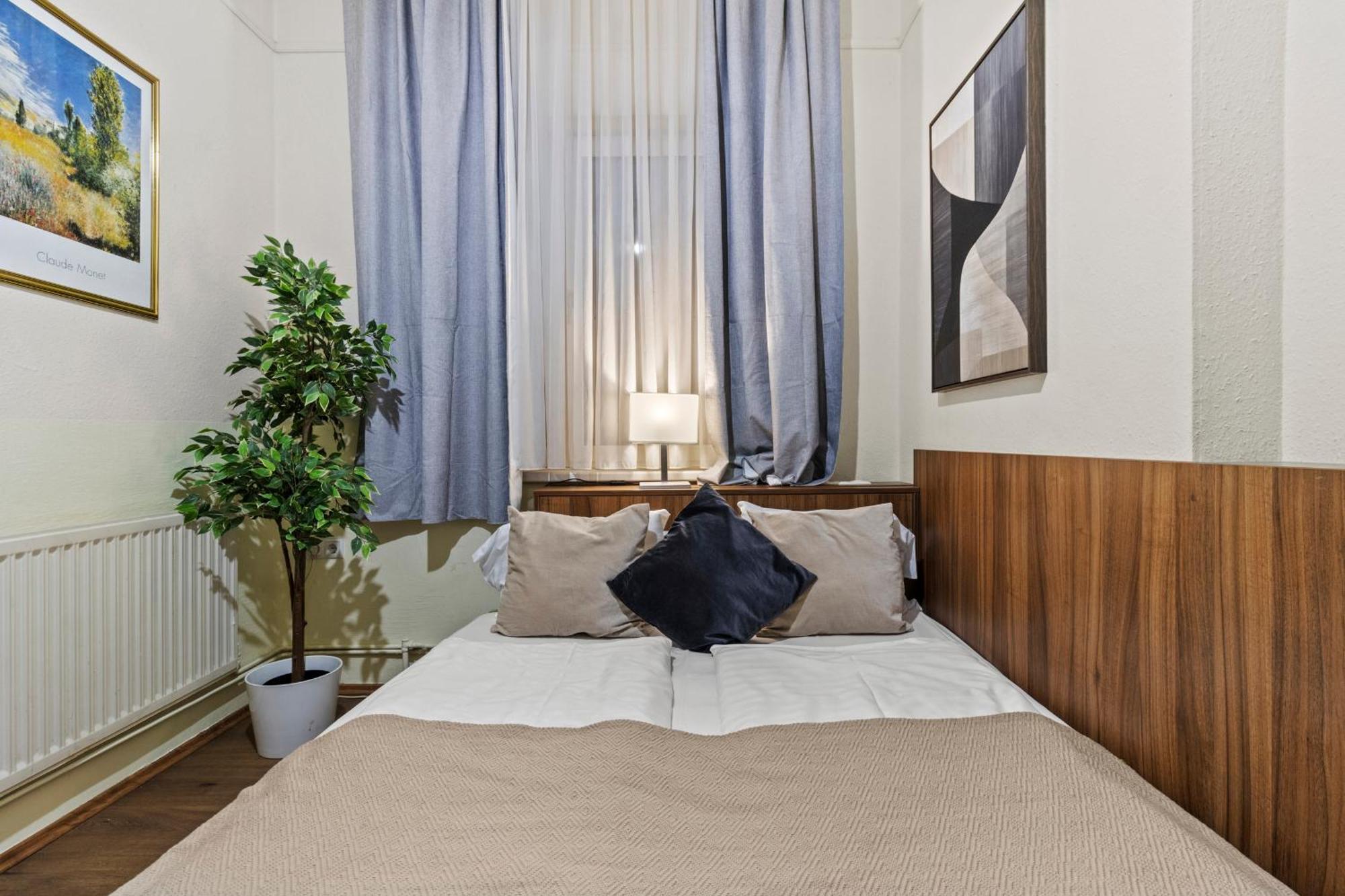 Paid Parking I Calm Location I 10 Minutes To S-bahn * Vienna