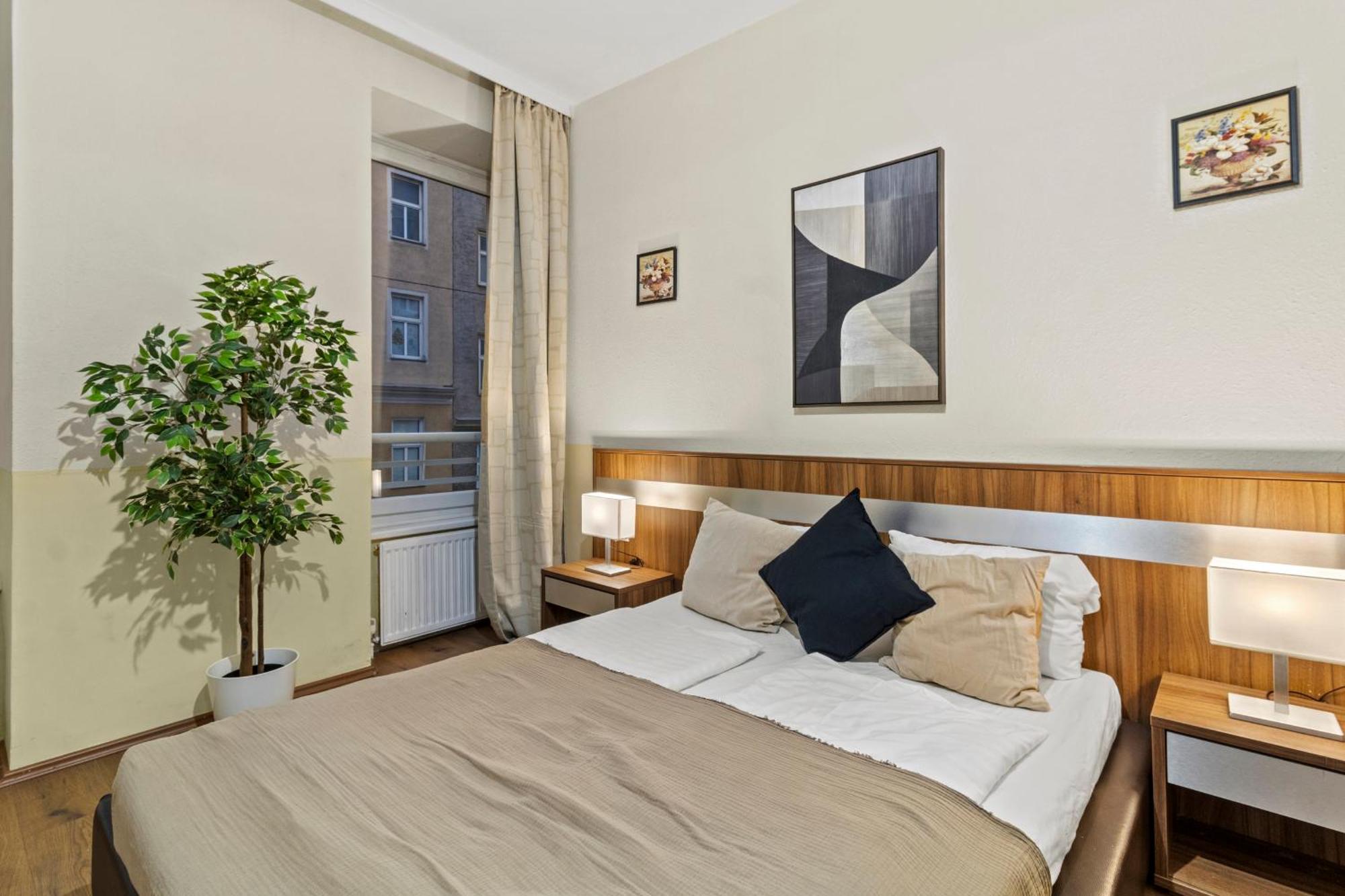 Paid Parking I Calm Location I 10 Minutes To S-bahn * Vienna
