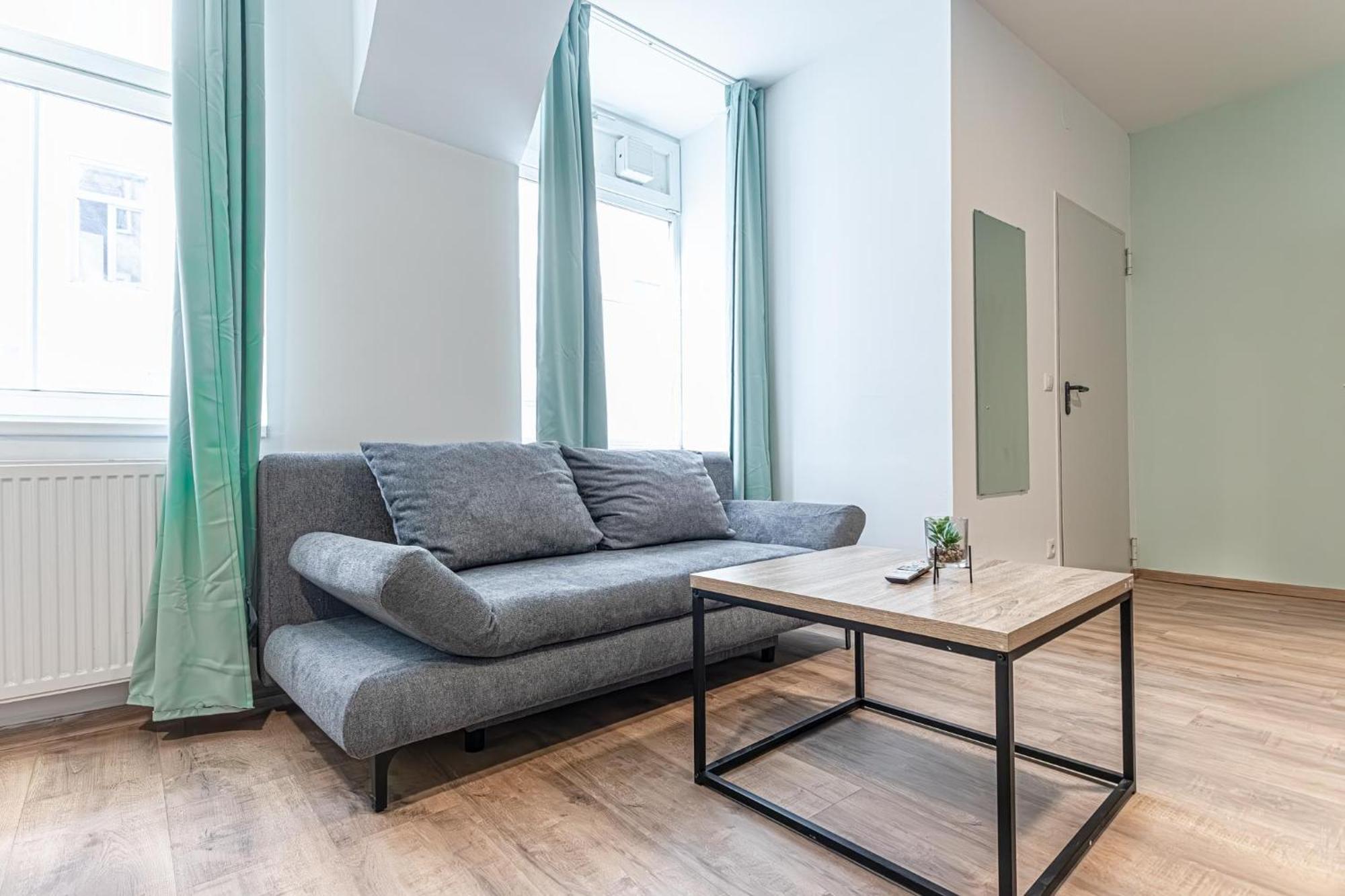 Kingbed 1br In A Great Location Of Apartment Vienna