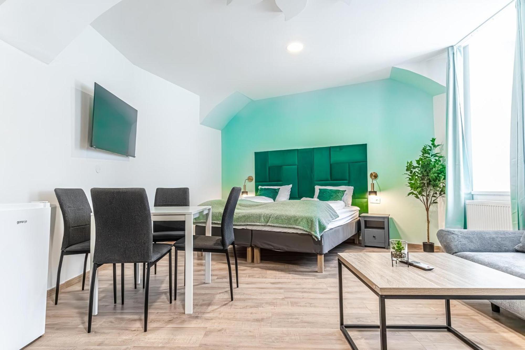 Kingbed 1br In A Great Location Of Apartment Vienna