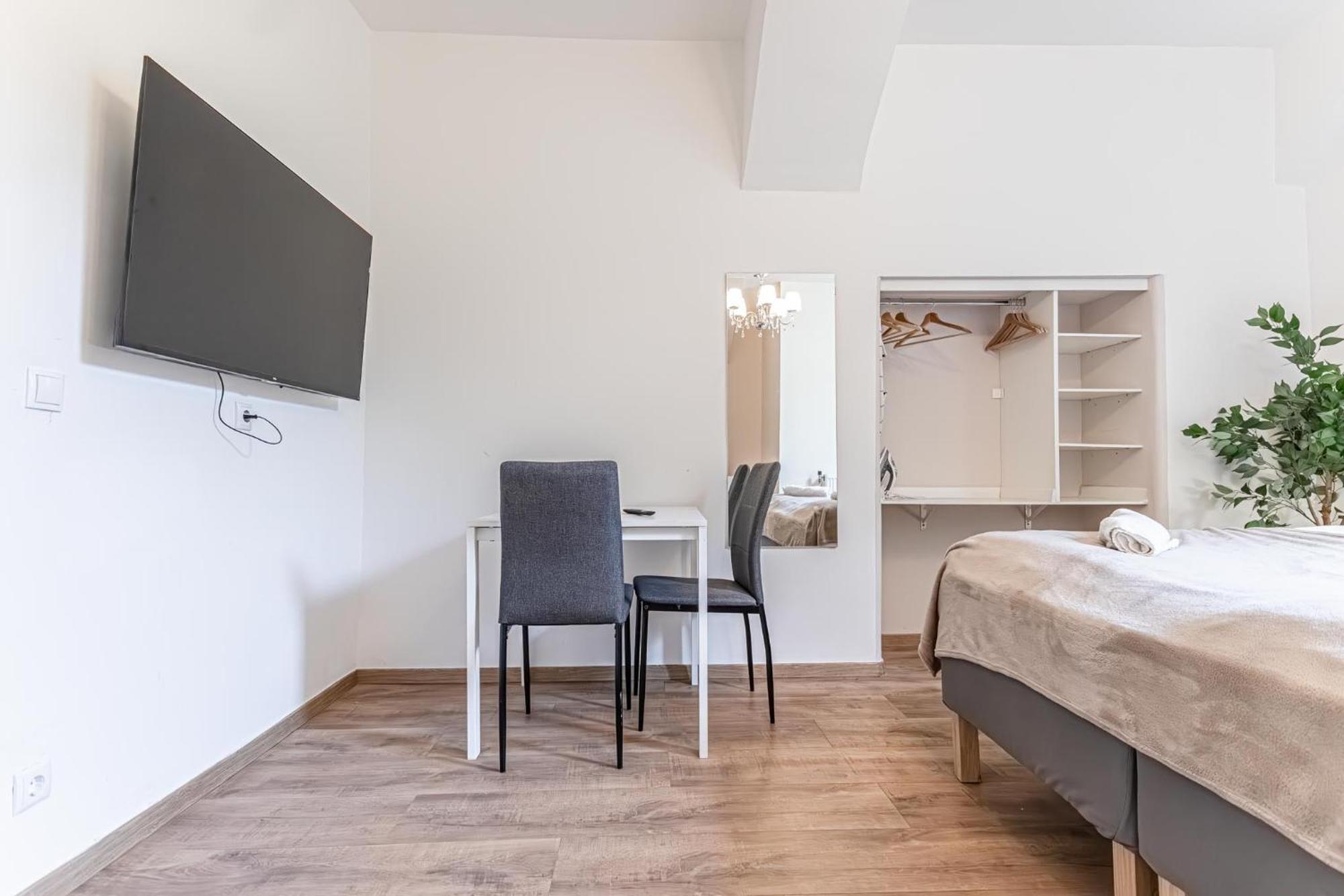 Beautiful With Great Location * Vienna