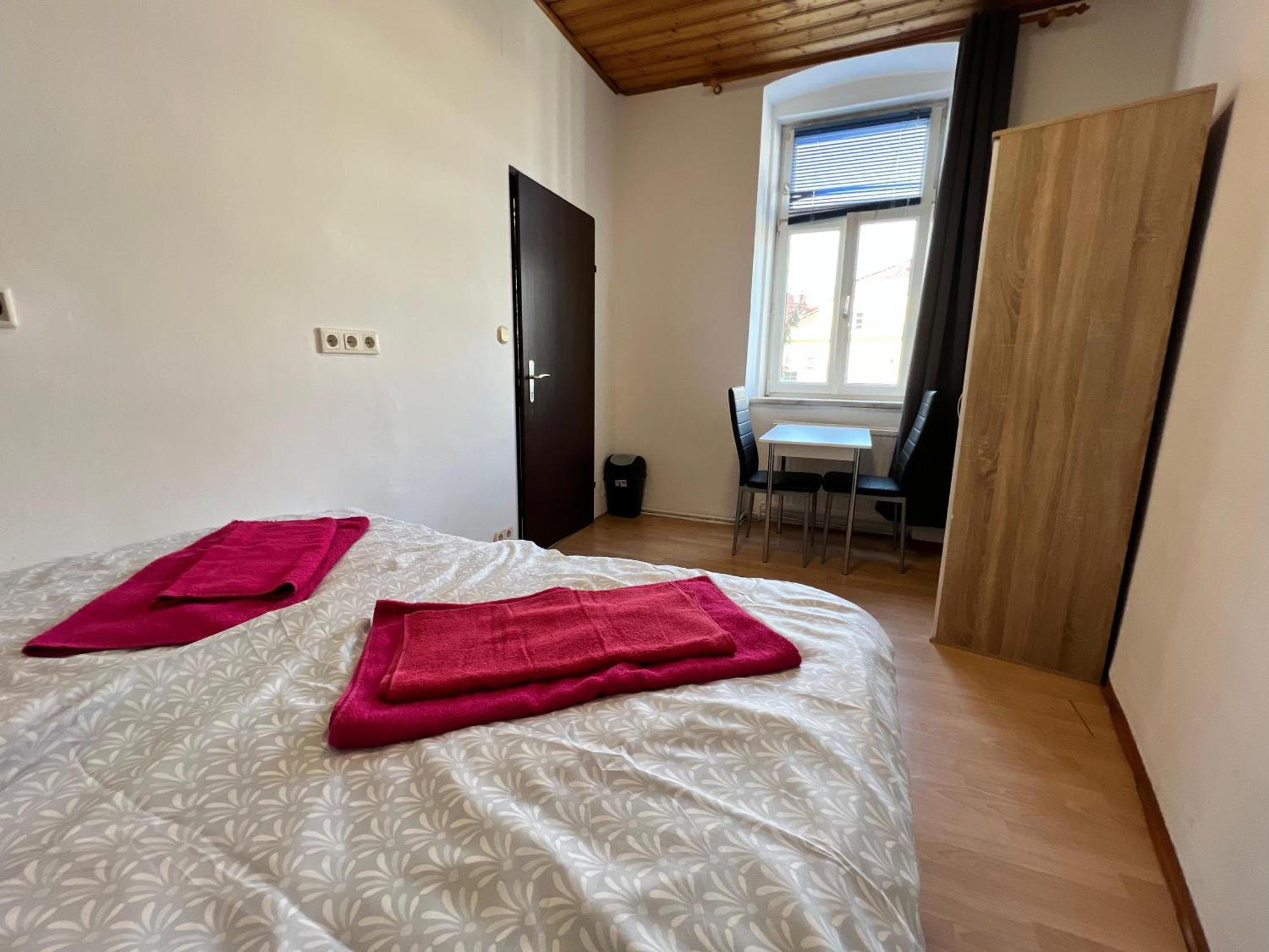 Comfy 3br Near Bahnhof Meidling Apartment Vienna