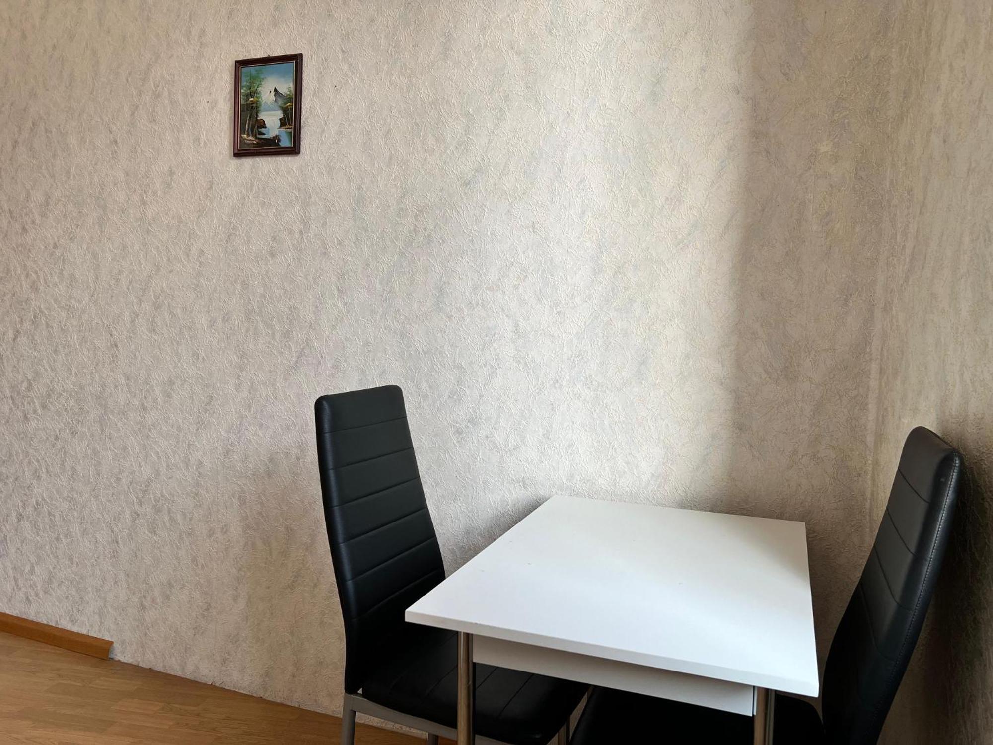 Apartment Comfy 3br Near Bahnhof Meidling Vienna