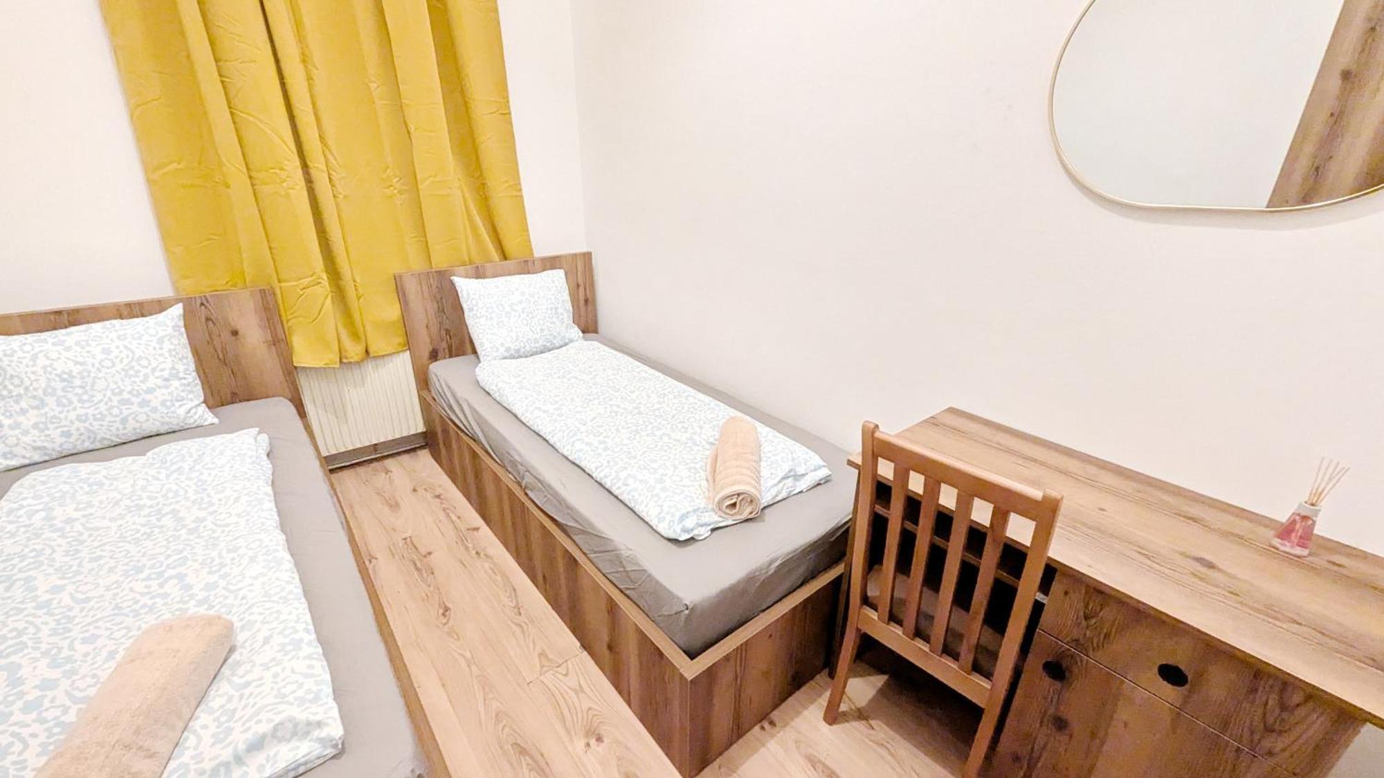 Spacious - 15 Min From Airport & Center, 5 Min From Main-bus Station Ez 1-9 Privatunterkunft