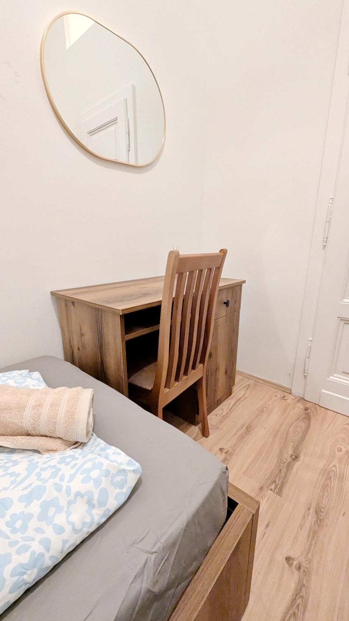Privatunterkunft Spacious - 15 Min From Airport & Center, 5 Min From Main-bus Station Ez 1-9