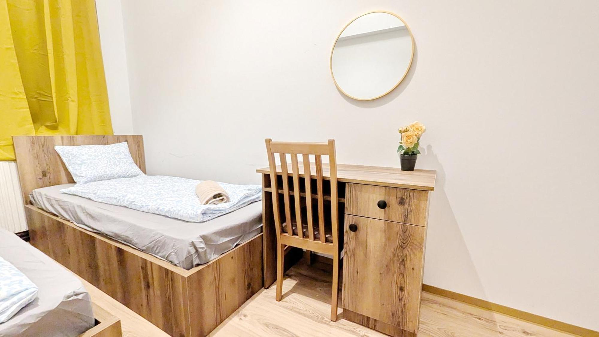 Spacious - 15 Min From Airport & Center, 5 Min From Main-bus Station Ez 1-9 * Wien