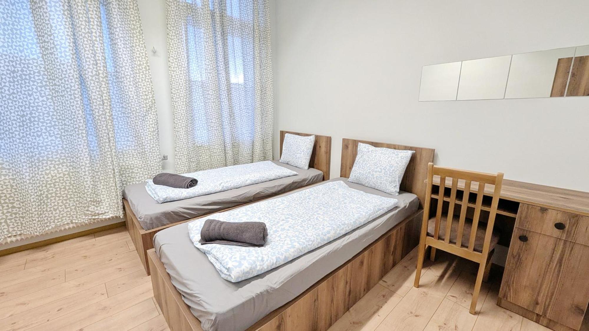 Privatunterkunft Spacious - 15 Min From Airport & Center, 5 Min From Main-bus Station Ez 1-9