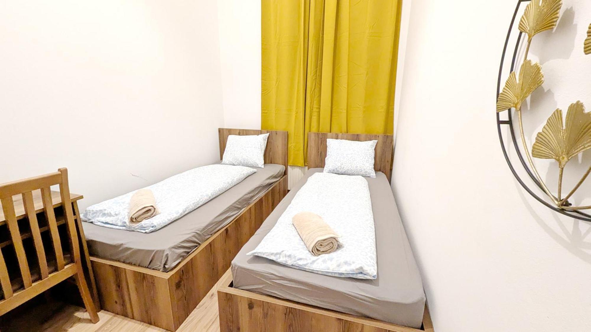 Privatunterkunft Spacious - 15 Min From Airport & Center, 5 Min From Main-bus Station Ez 1-9 *