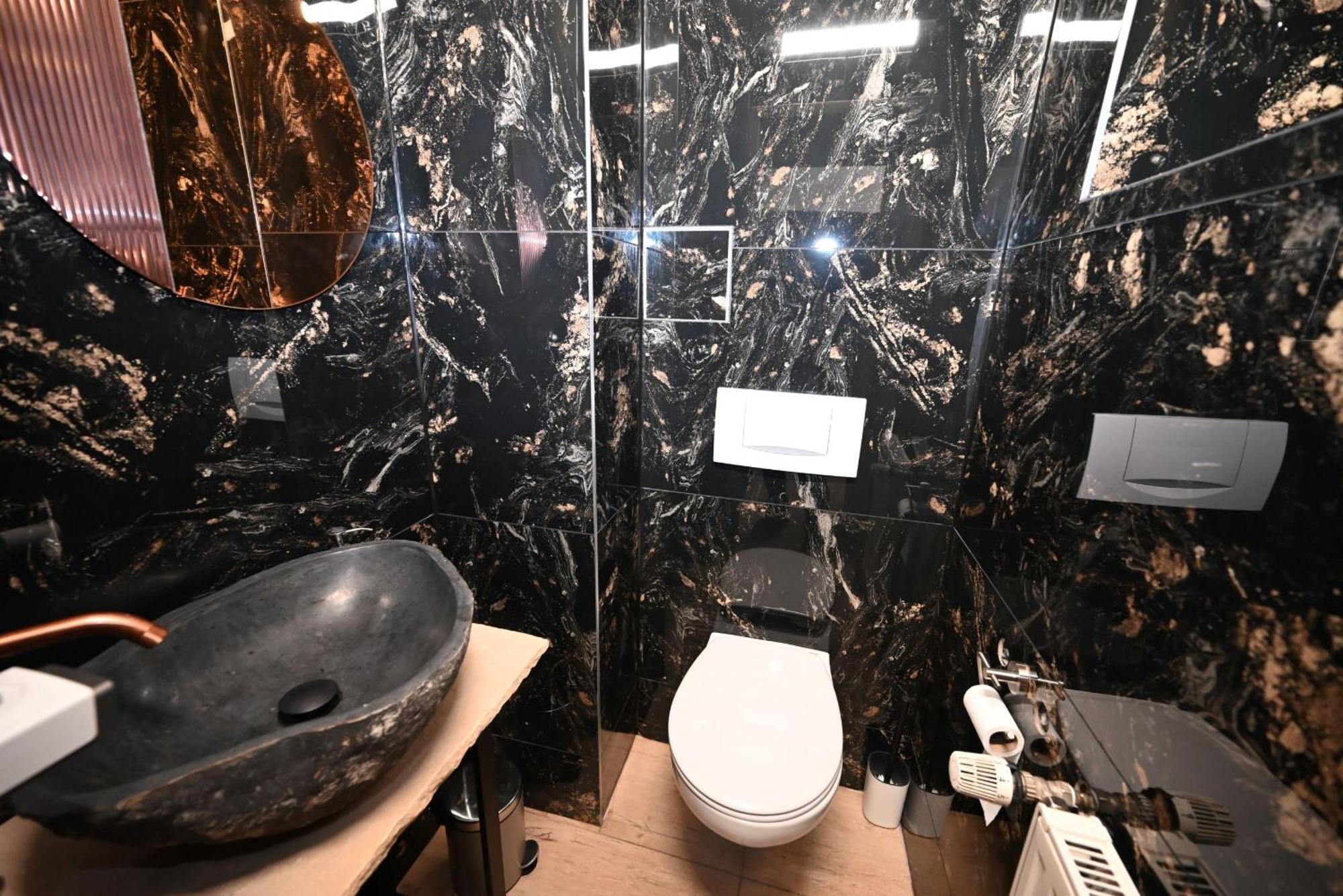 Vip 19 * Viena