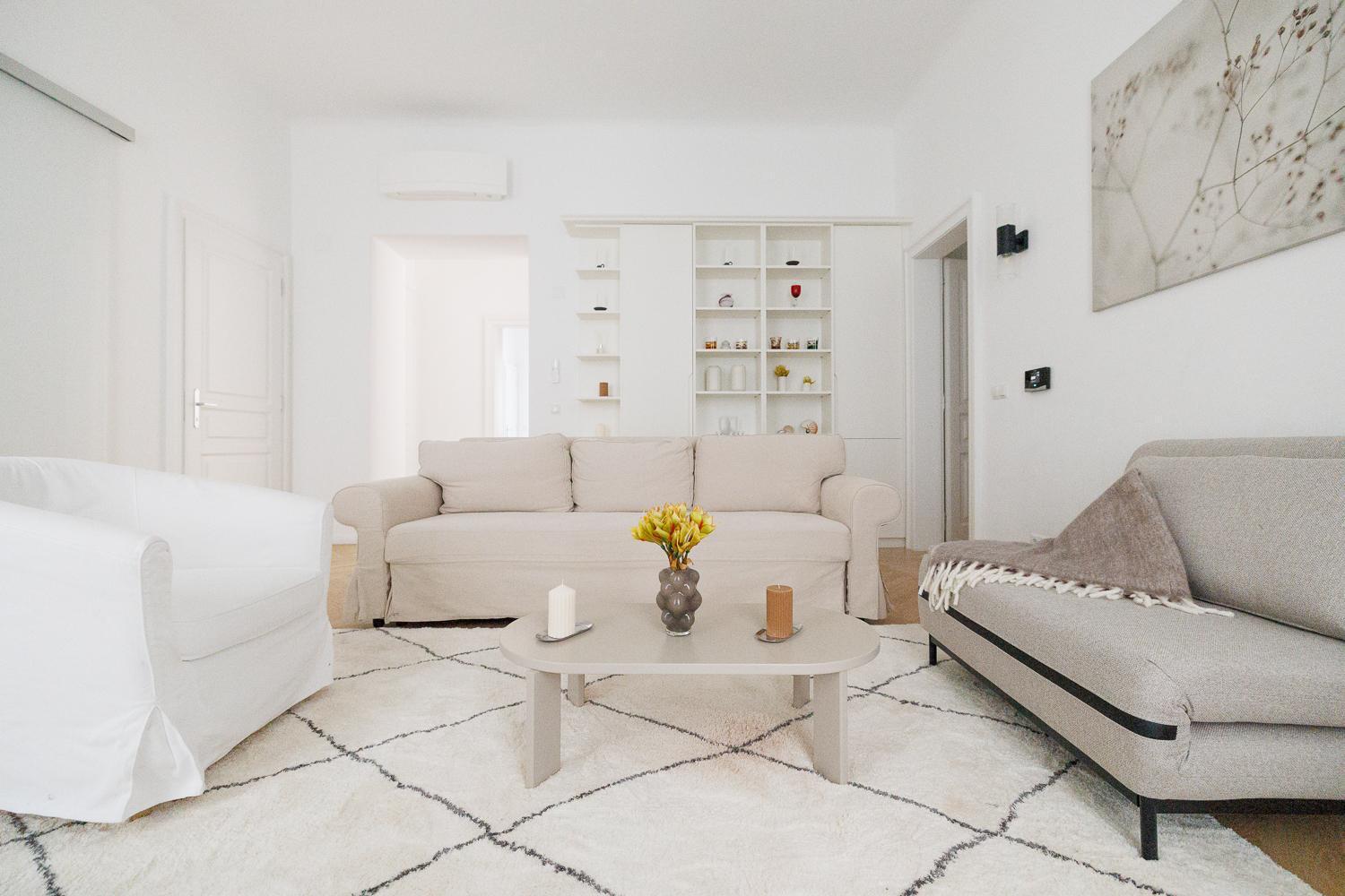 Ultra Spacious 3-bedroom 3-bath Steps From Vienna's Historic Heart Vienna