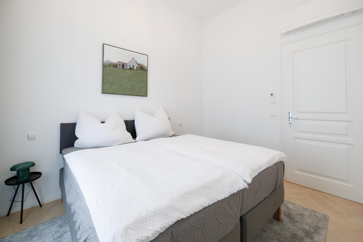 Apartment Ultra Spacious 3-bedroom 3-bath Steps From Vienna's Historic Heart *
