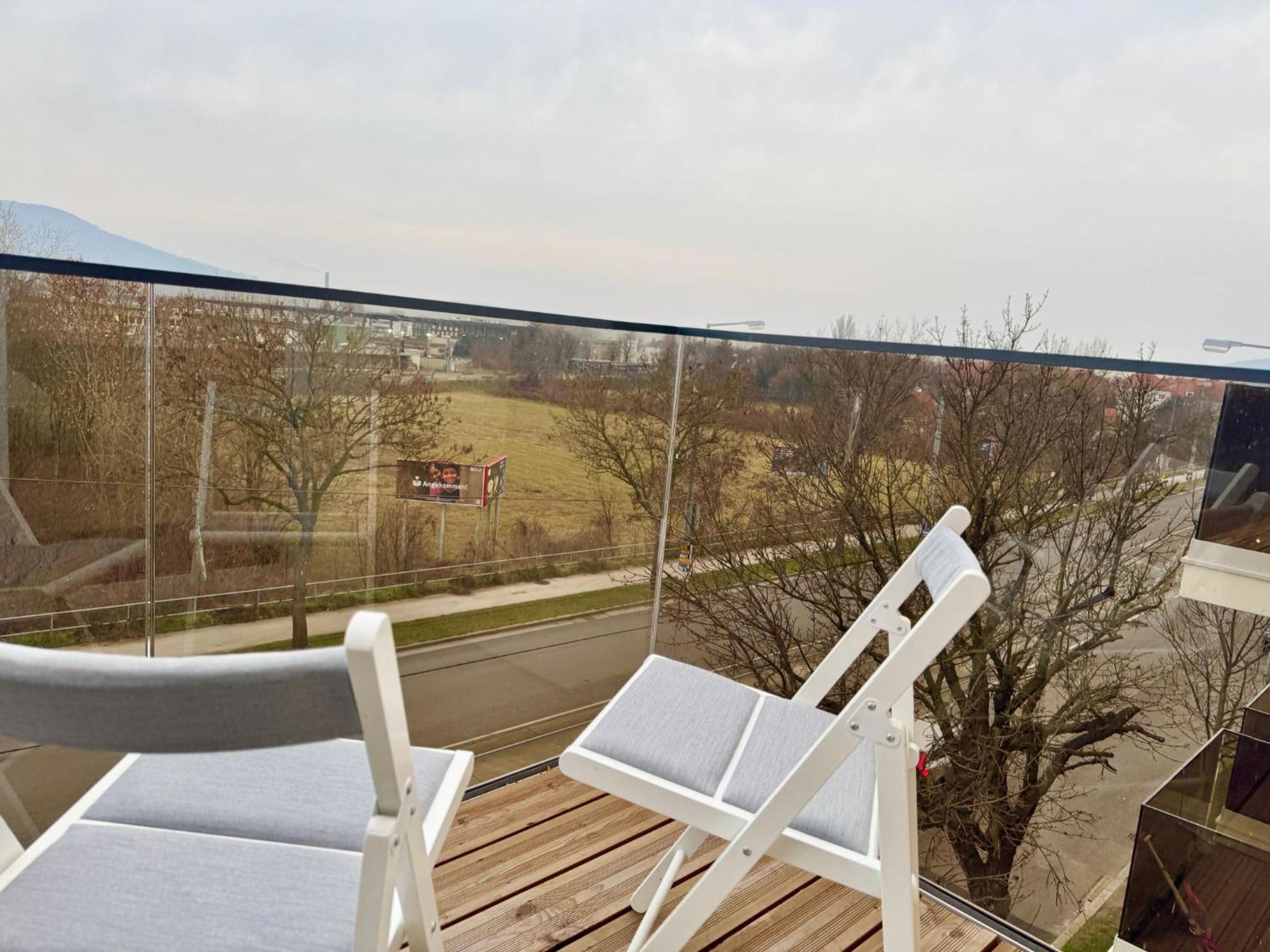 Design With Balcony & Free Parking Apartment
