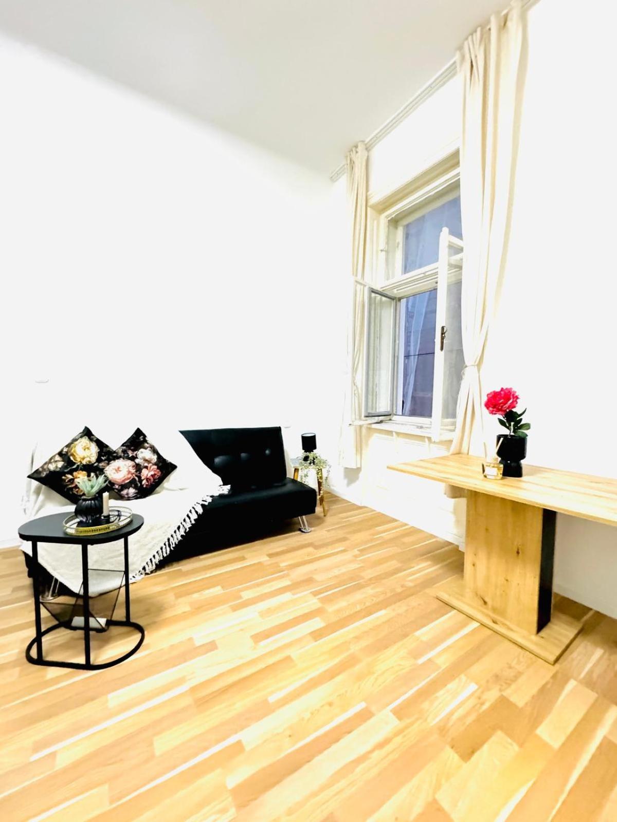 Apartamento Comfy Apt, 10min Transport To Stadthalle