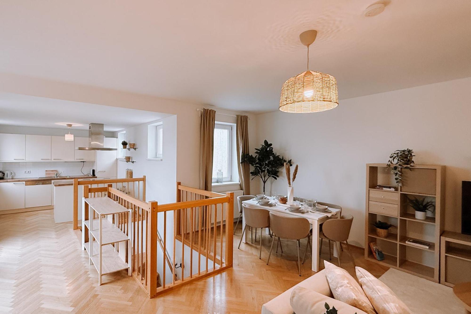 90qm, 3 Bedrooms, Near Schoenbrunn, Balcony - Axara Housing