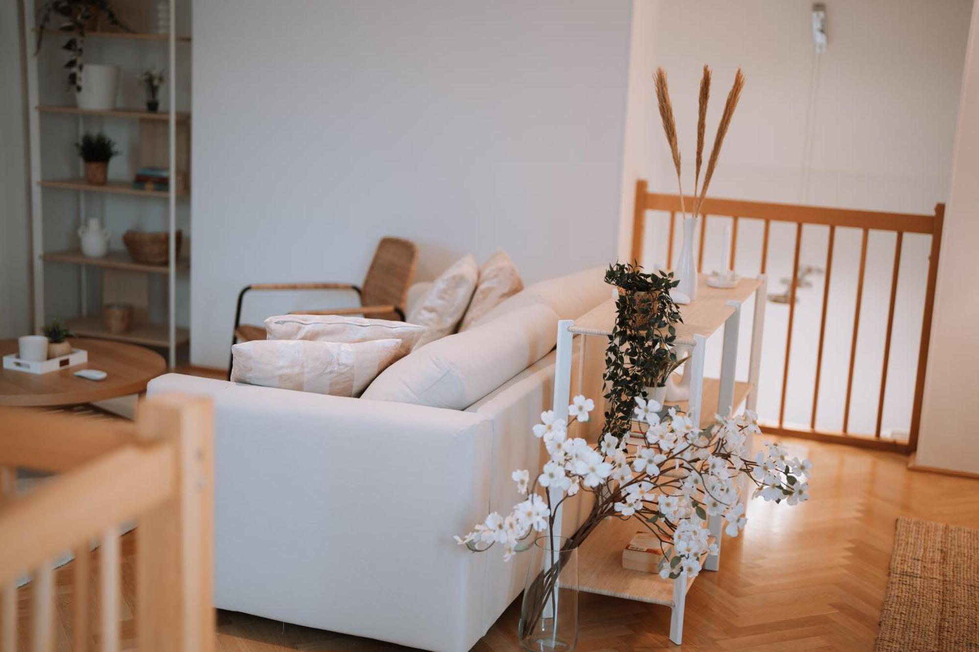Apartment 90qm, 3 Bedrooms, Near Schoenbrunn, Balcony - Axara Housing