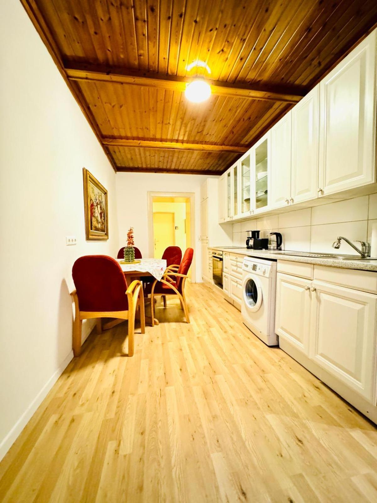 Cozy 4br For Up To 12people, 10minutes To Fac Platz * Vienna